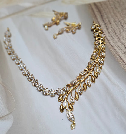 Ethereal Botanical Vine & Pearl Necklace Set