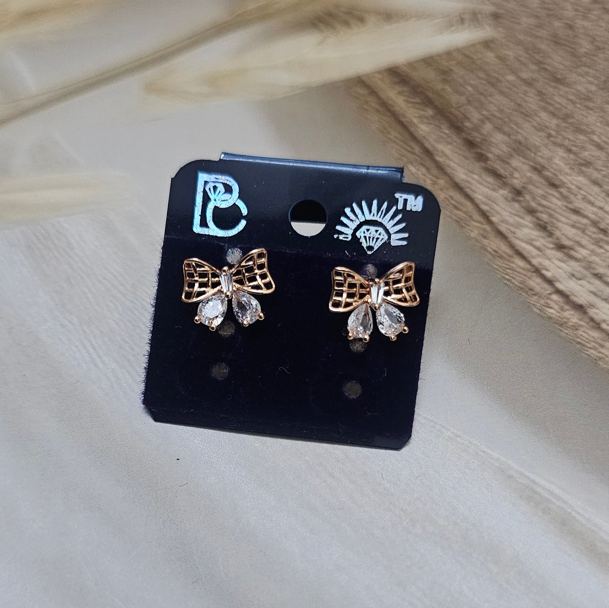 Bow stud