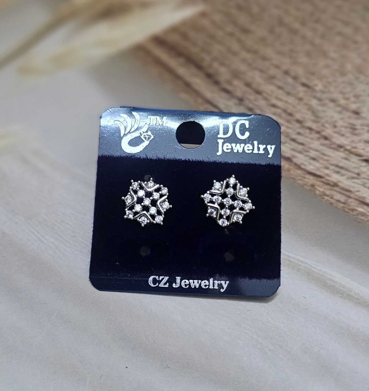 Diamond lookalike stud