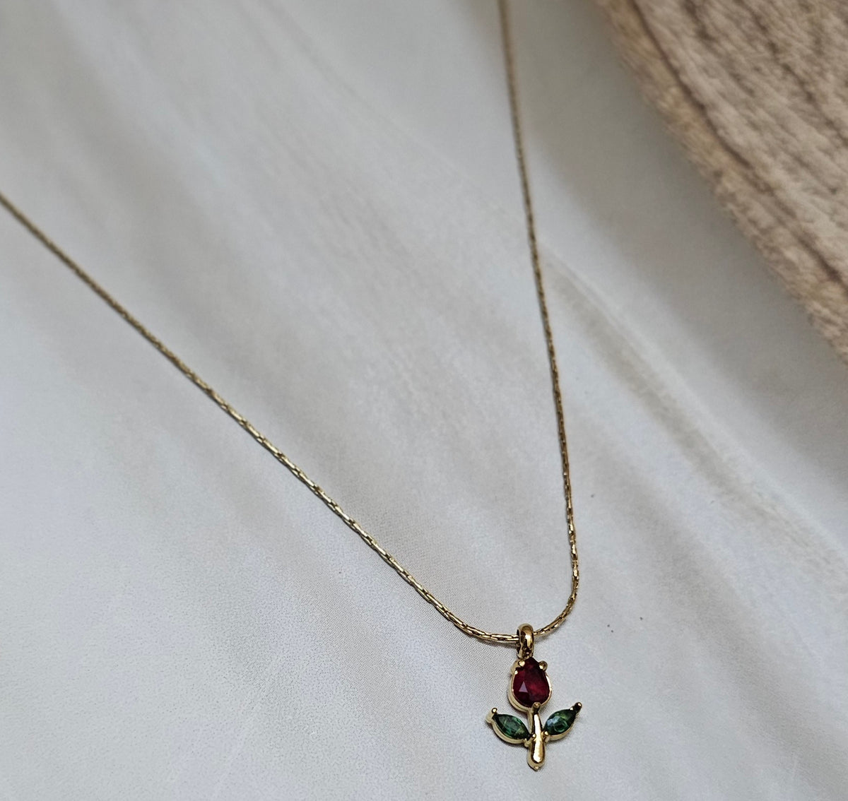 Red tulip chain (kiyu-ziyu)