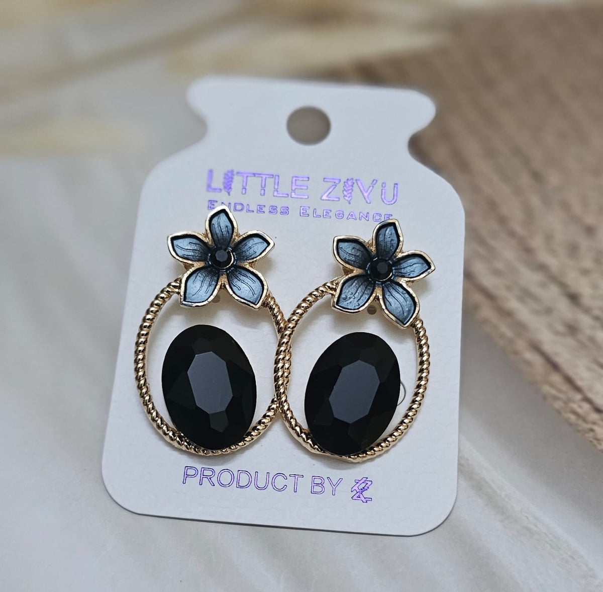 Flower with stone earring