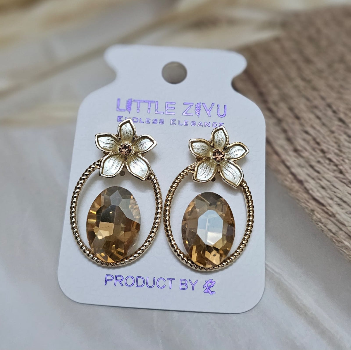 Flower with stone earring